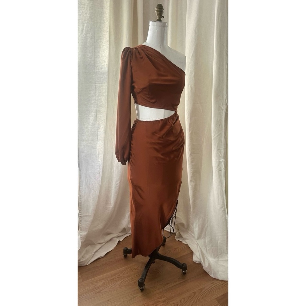 Hello Molly NWT Elegant One-Shoulder Chocolate Coppet Brown Dress